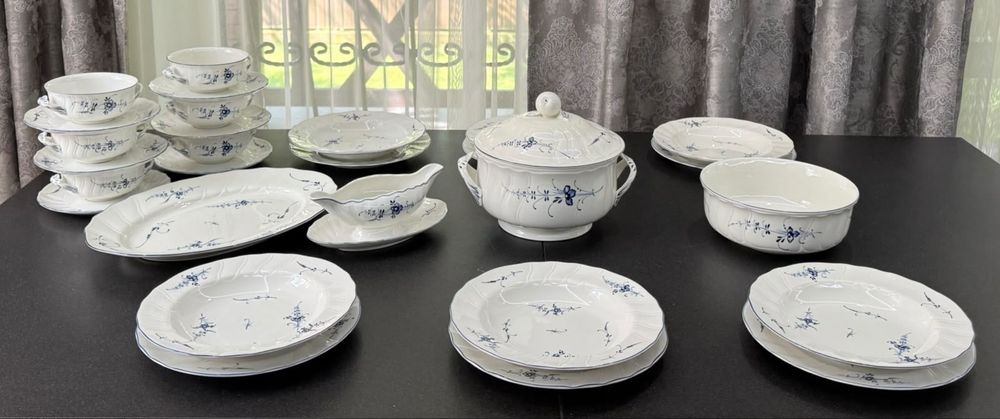 Фарфоровый столовый сервиз и кофейный сервиз фирмы Villeroy Boch серия Luxemburg производтсво Германия