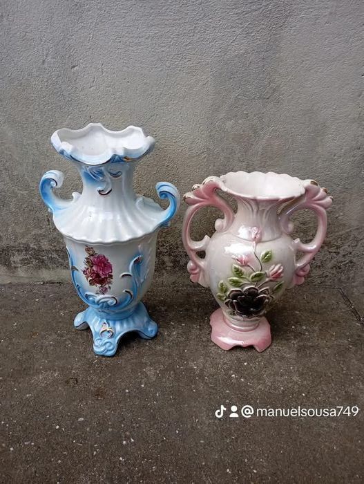 Vendo estas jarras muitas bonitas bom estado