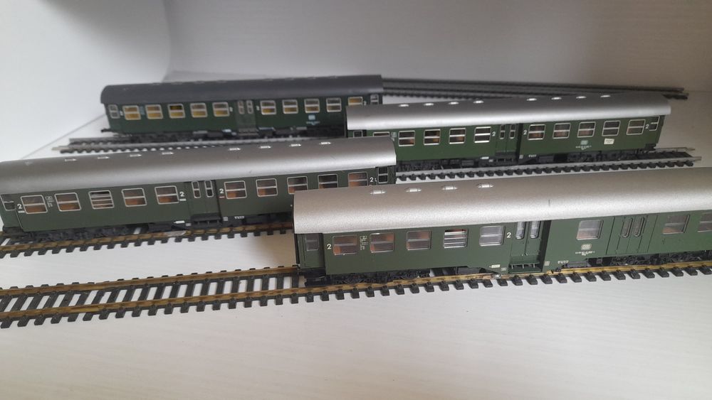 Ж.д модели  пассажирский  вагонов  Roco, 1/87 НО Piko
