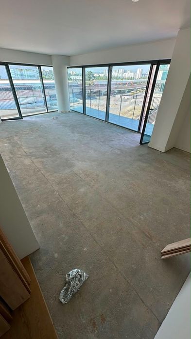 Empreeteiro - Obra - Pavimento