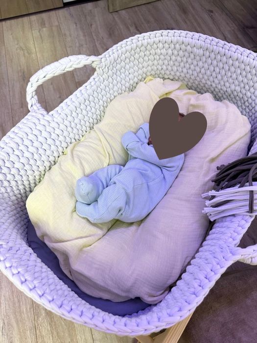 Плетена колиска для немовлят
