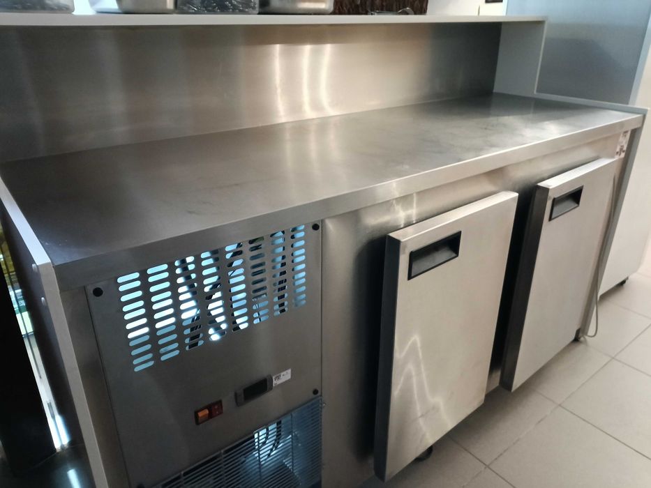 Balcão refrigerado personalizado