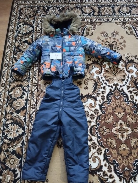 Продам дитячий зимовий комбінезон