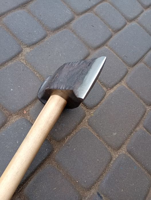 Bardzo duży młot do rozłupywania kamienia, drewna 6kg