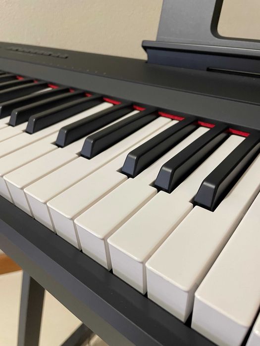 Yamaha NP-35 Piaggero Black