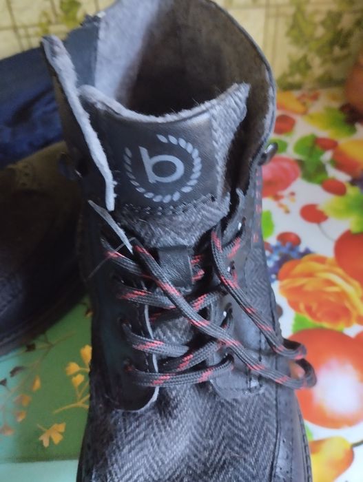Ботинки мужские BUGATTI 42р в идеальном состоянии