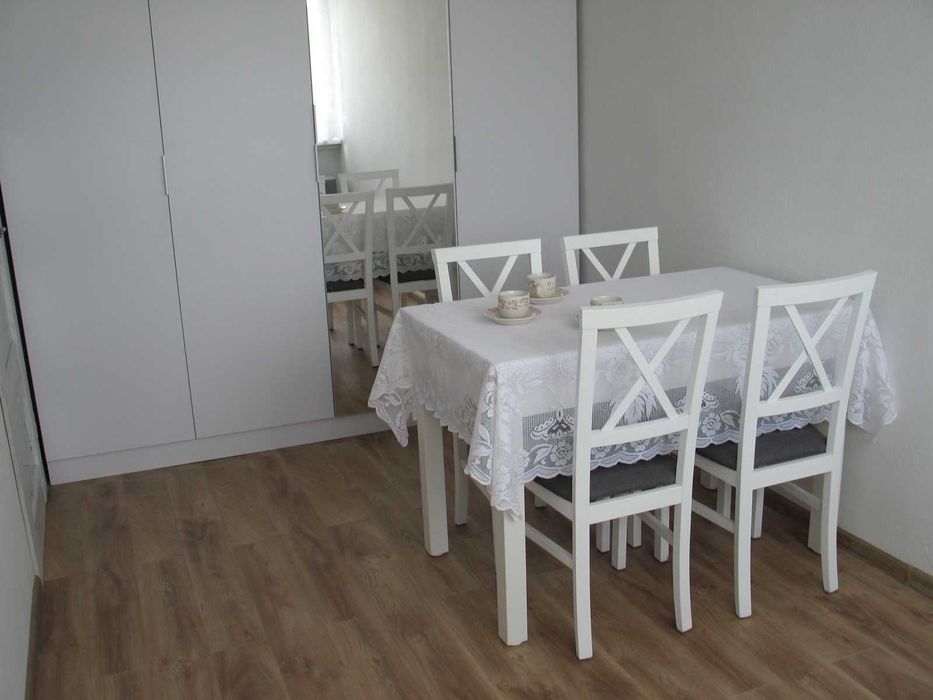 Wynajmę mieszkanie 2 pokoje, balkon  + kuchnia