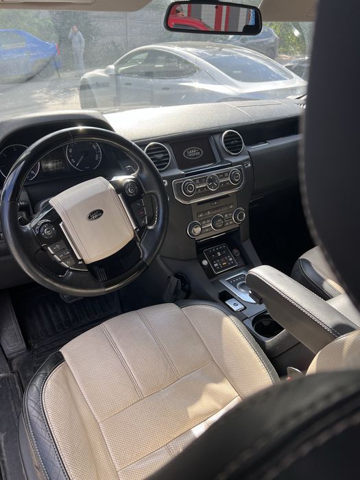 Land Rover Discovery 4 ( без двигуна)