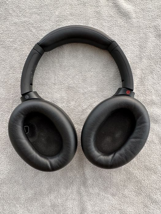 Sony WH-1000XM4 навушники з активним шумодавом у відмінному стані