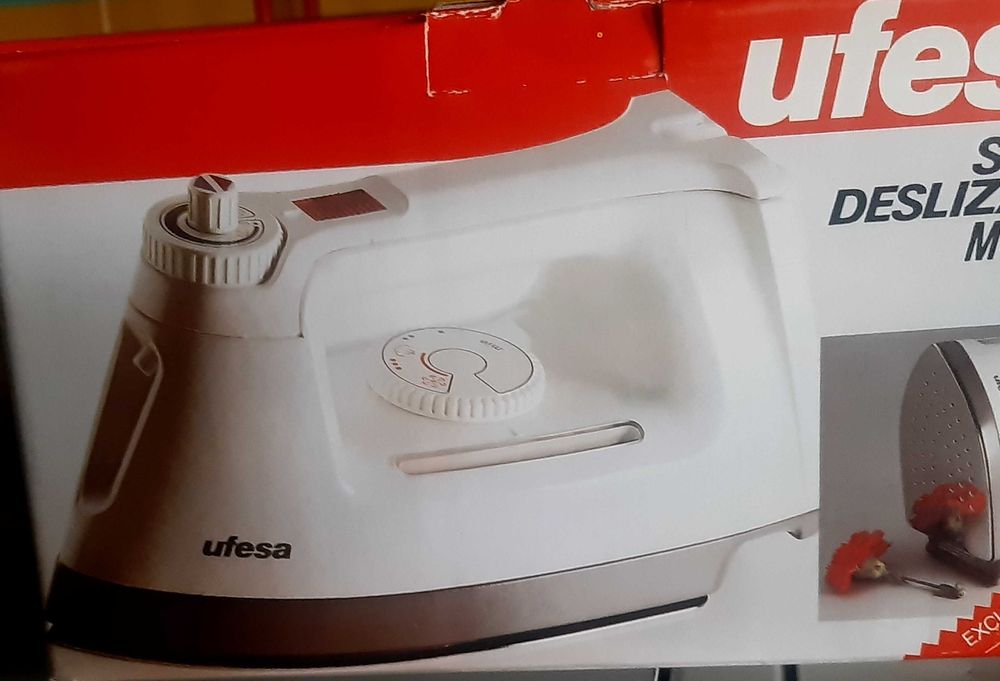 Ferro engomar a vapor