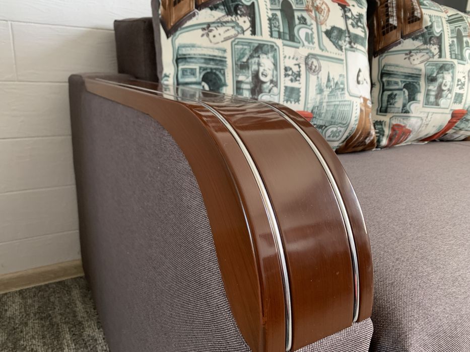 Срочно!!! Диван  150*190( возможна доставка)