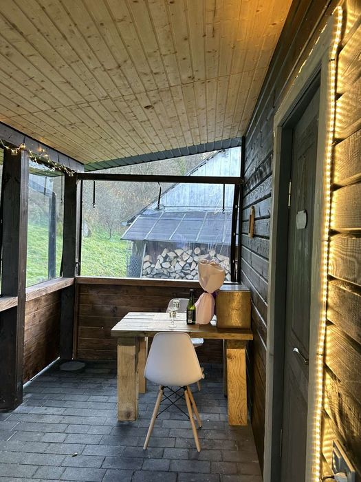 Котедж біля лісу