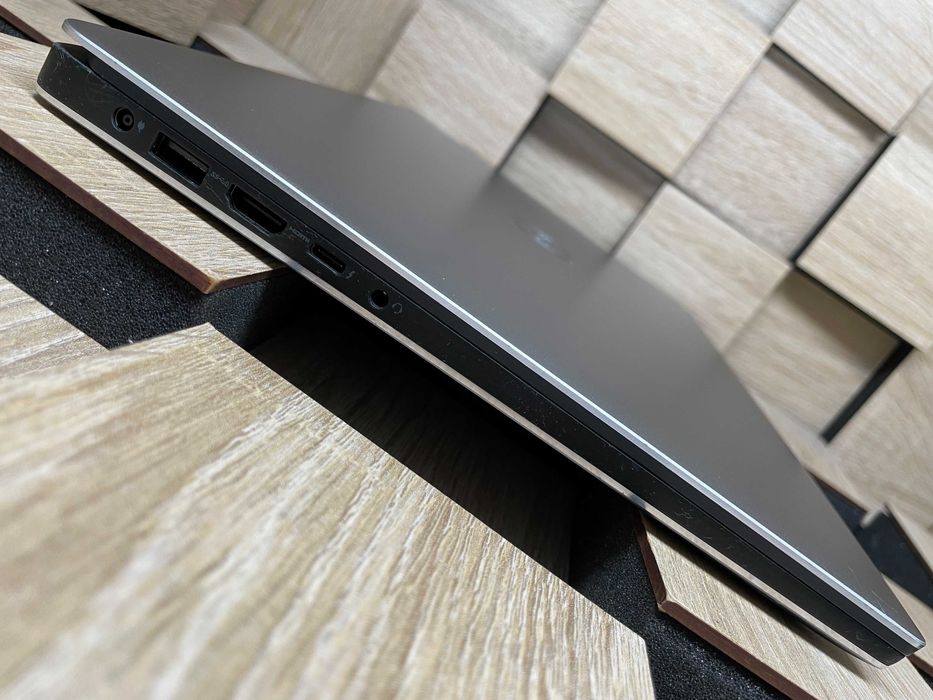 №5439 Ноутбук Dell XPS 15 9560 UHD IPS GTX1050/i5-7300HQ/RAM16/SSD512