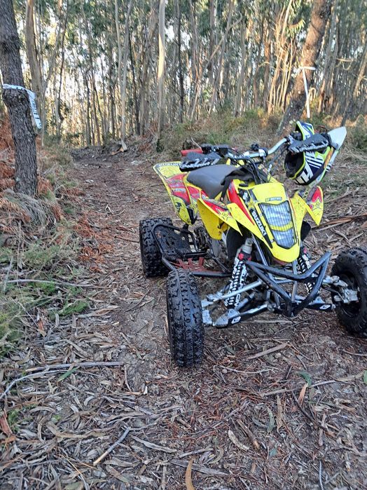 Suzuki LTZ 400 moto 4 com matricula