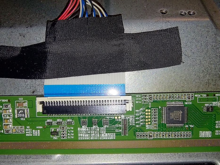 Saturn ST LED32HD600U на запчасти