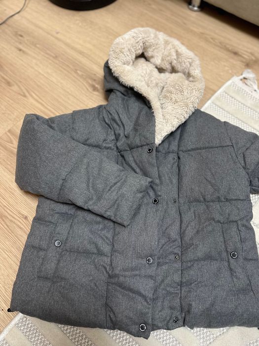 Курточка тепленька в ідеальному стані можна сказати нова