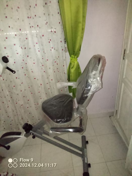 Bicicleta de ginástica nova