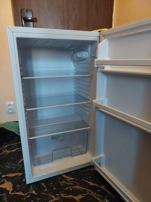 Lodówka  (bez zamrażalnika )