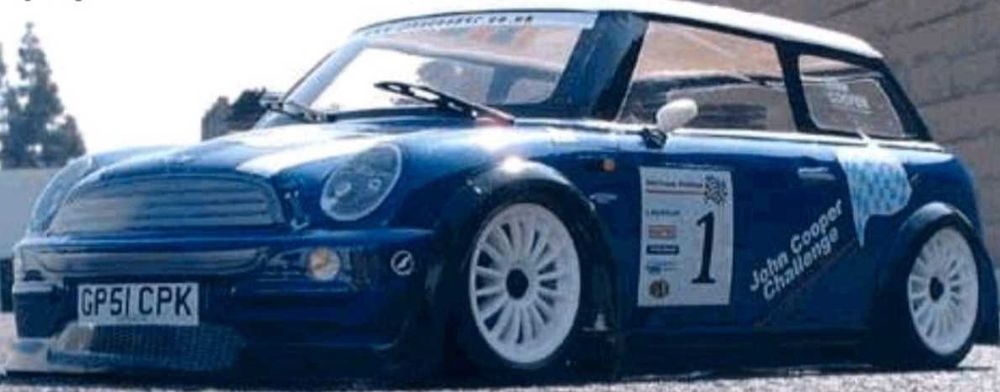 Radiomodelismo Monster 1/8 + Mini Cooper 1/10