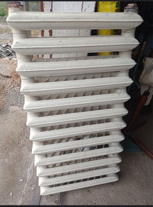 Продам чавунні батареї