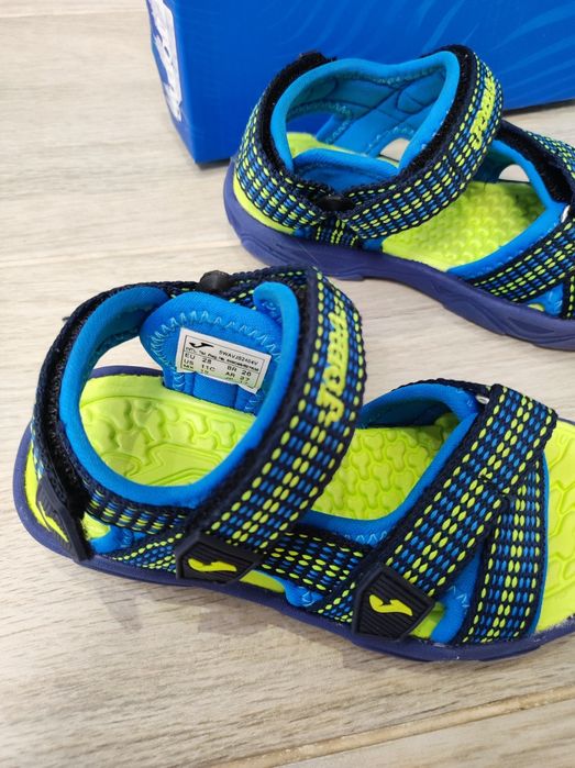 Продам детские босоножки Joma