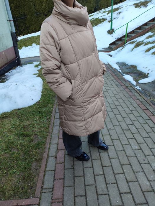 Płaszcz zimowy beżowy Reserved r.L