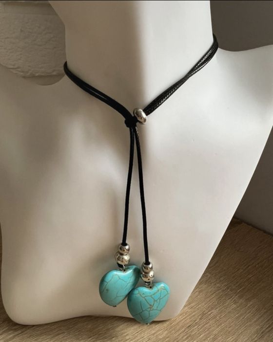Nowy zestaw biżuterii: naszyjnik + kolczyki. Serce z turkusu