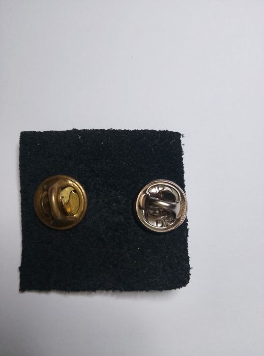 Піни Канада Швейцарія