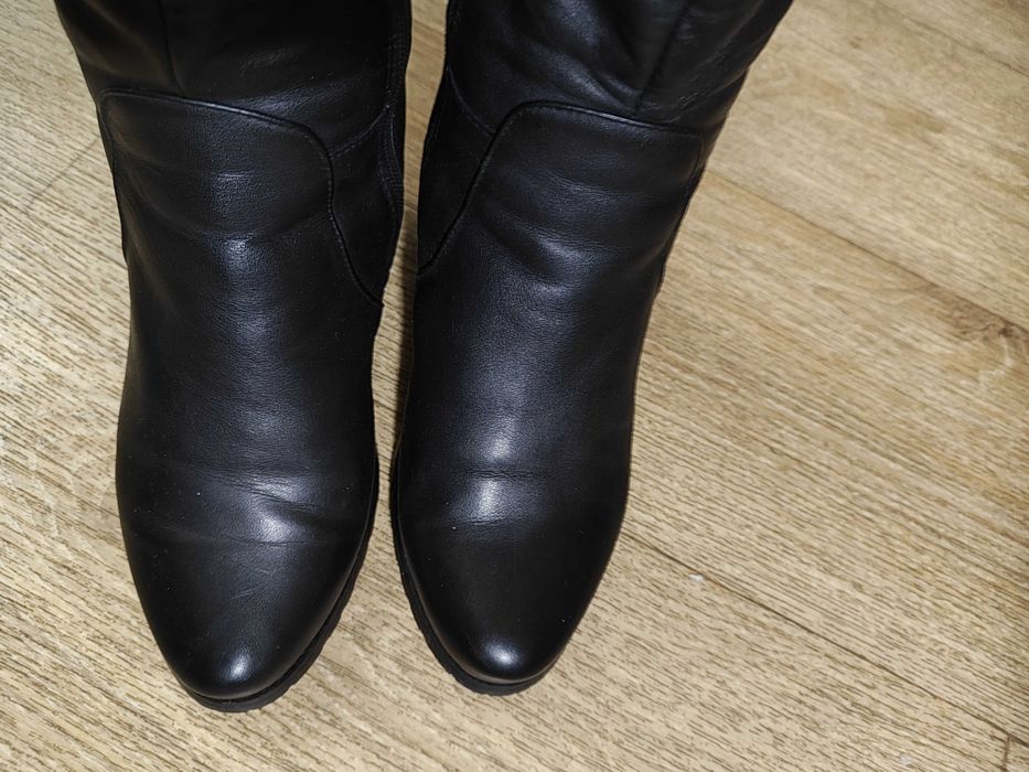 Продам чоботи жіночі