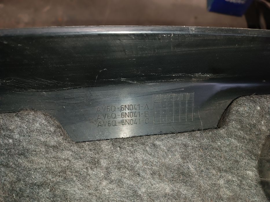 Кришка двигуна 1.6 TDCi