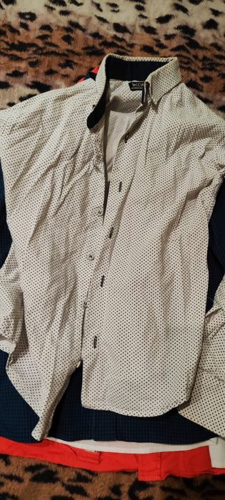 Віддам безкоштовно чоловічі рубашки м, л, хл