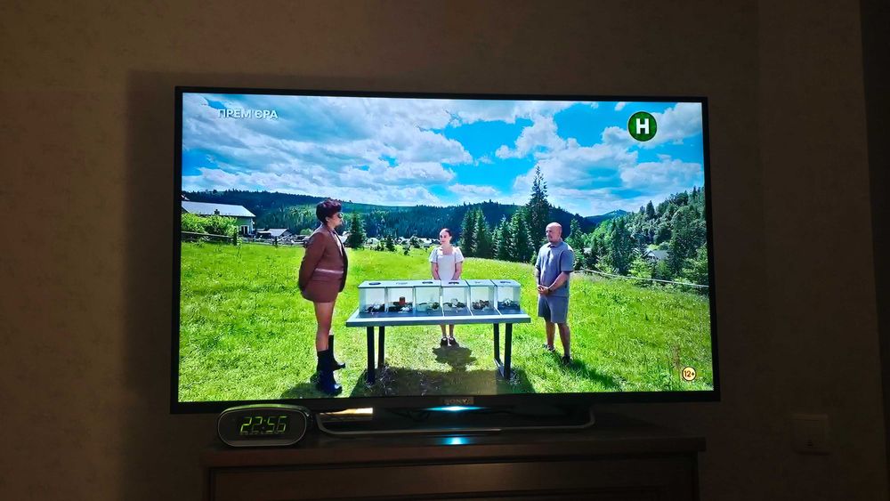 Телевізор 42"  Sony KDL-42W705B