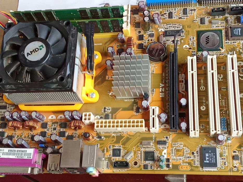 Процессор AMD 2 5000 X2 64, DDR2 2*4 Гб, ASUS M2V Socket am2