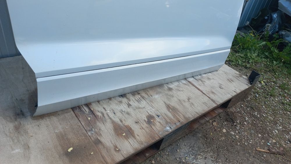 Drzwi prawe przód przednie kompletne vw t-roc lb9z