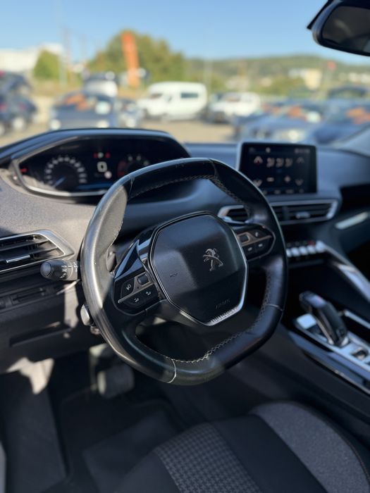 Peugeot 3008 - 1.6 HDI Allure