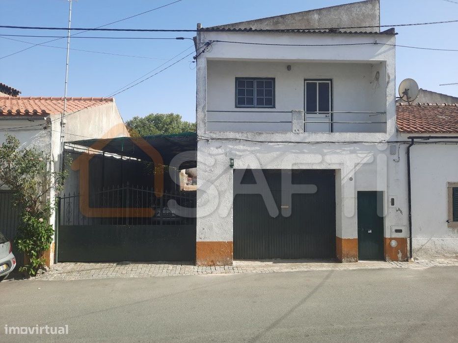Moradia para Habitação e Negócio — Alpalhão, Portalegre
