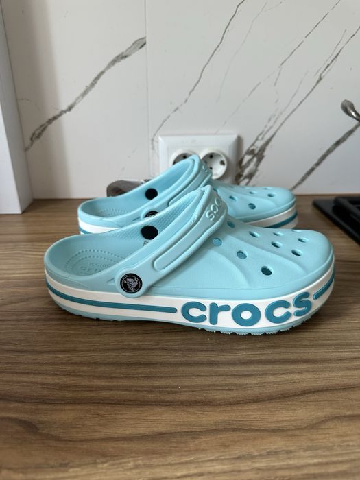 Продам новые кроксы