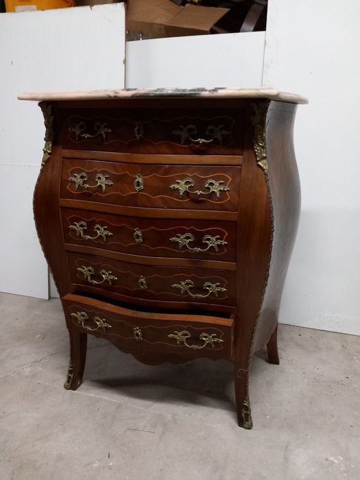 Camiseiro comoda Luís xv