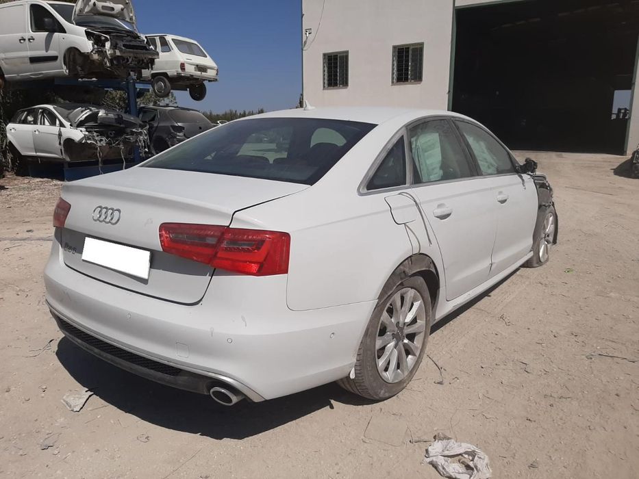 Bomba De Água Audi A6 Berlina 4G2