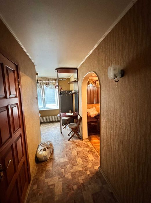 Продам 3 к. квартиру м. Спортивна. проспект Аерокосмічний 45а