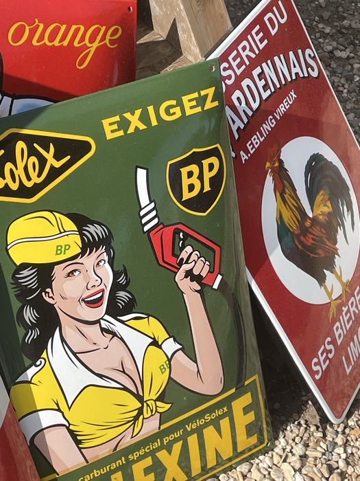 Placas esmaltadas diversas