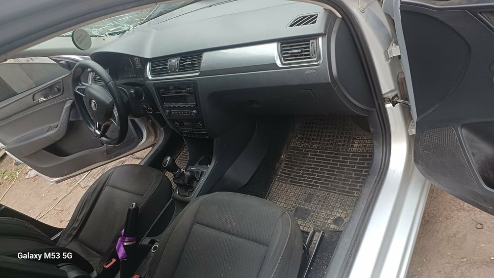 четверть стекло кузов шкода рапид SKODA RAPID