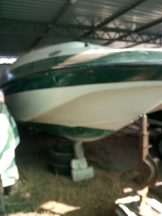 Катер пластиковий Crownline