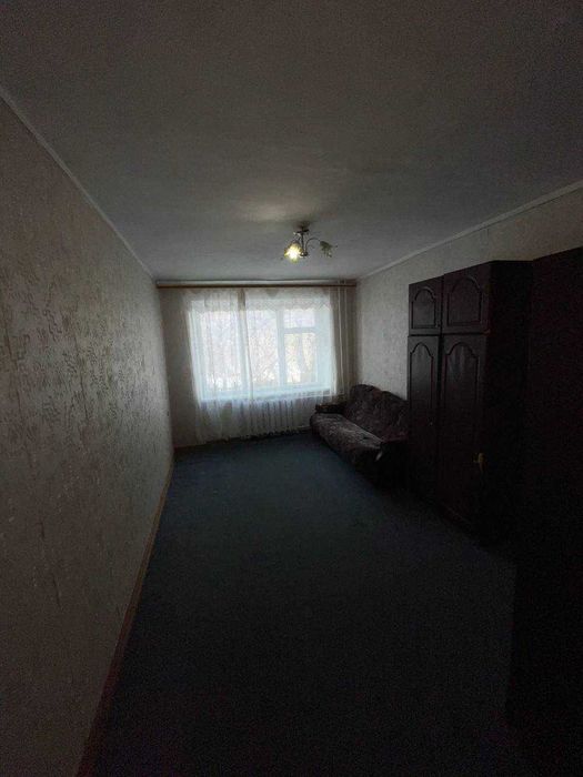 Здається 2 кімнатна р - н Центр р-н 14 школи