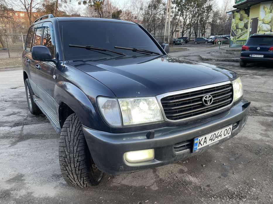 Toyota Land Cruiser 100