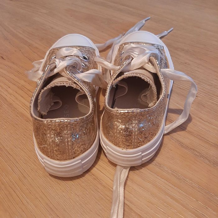 Tenis All Star Dourada com Glitter T.31.5