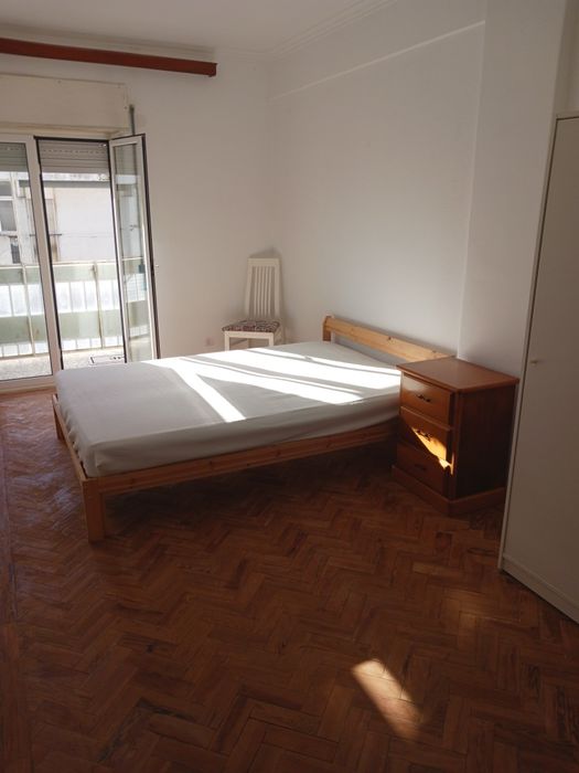 Quartos com varanda em Sacavem