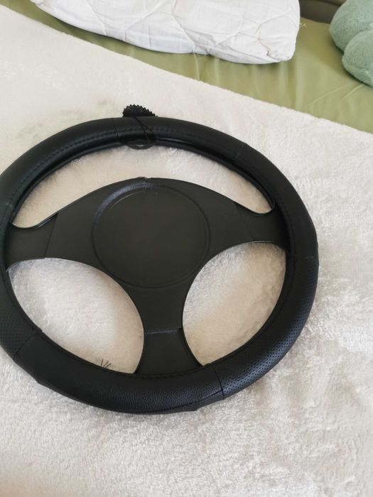 Cobertura de volante de máxima duração, feita de couro preto