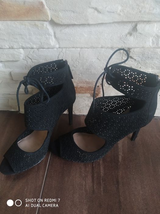 Mega seksowne, czarne szpilki Stradivarius, rozm.39