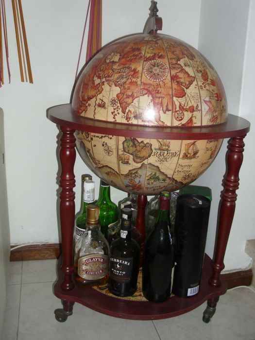 Bar-globo em madeira | Garrafeira móvel | Mapa de estilo antigo